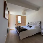 La Taniere לינה וארוחת בוקר