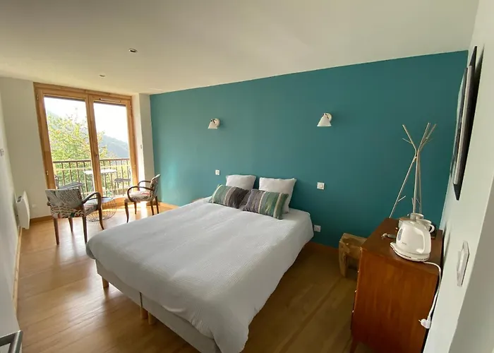 La Taniere Bed & Breakfast 3*